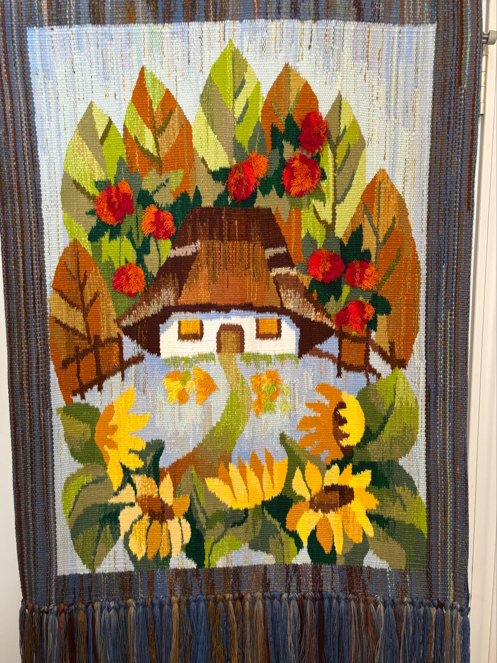 Ukrainian Tapestry Kilim with Traditional Ukrainian House  Ornament 33X25X0.1