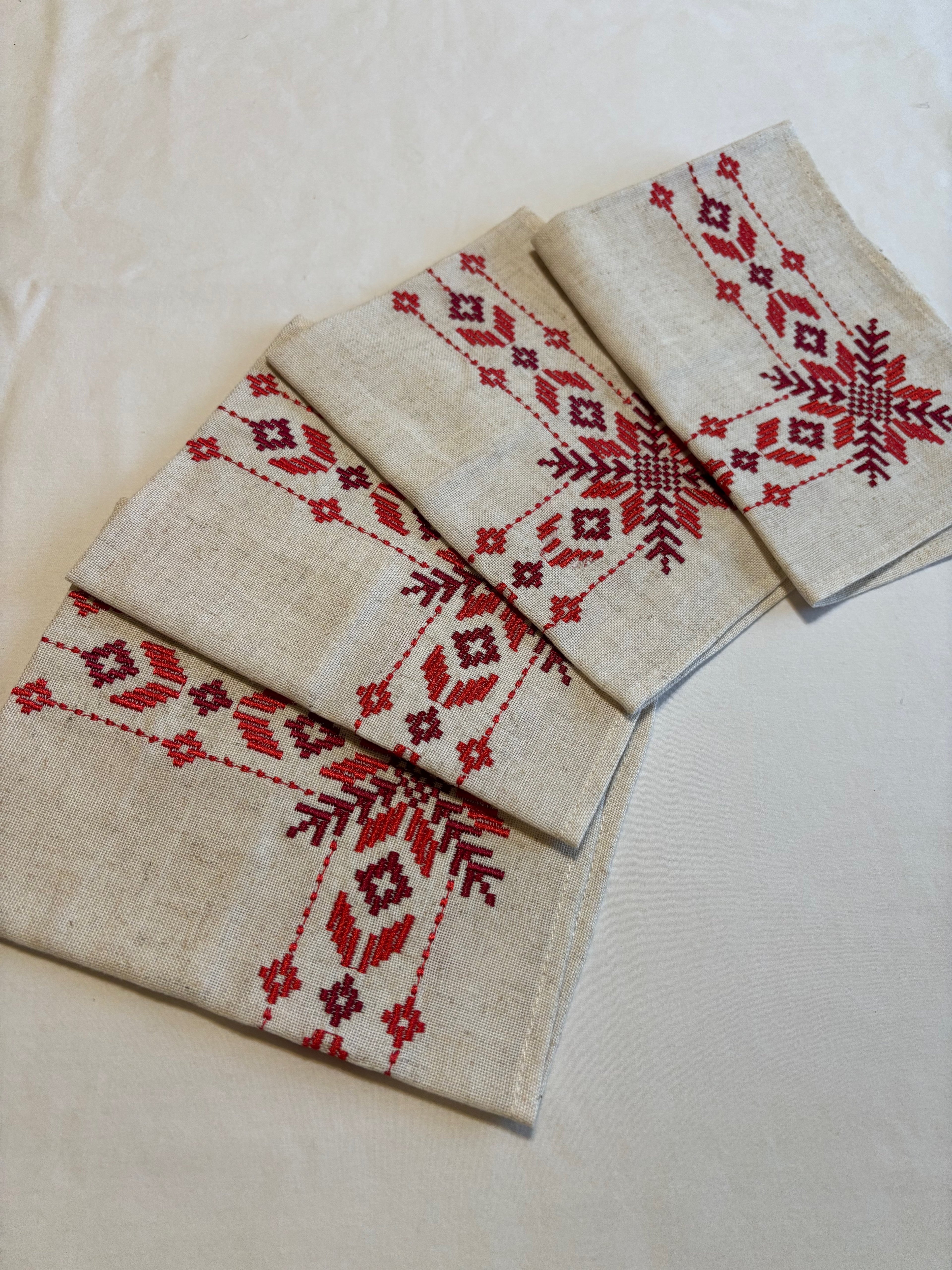 Set of 4 Ukrainian Embroidered Linen Napkins 11.2 x 11.2 inches