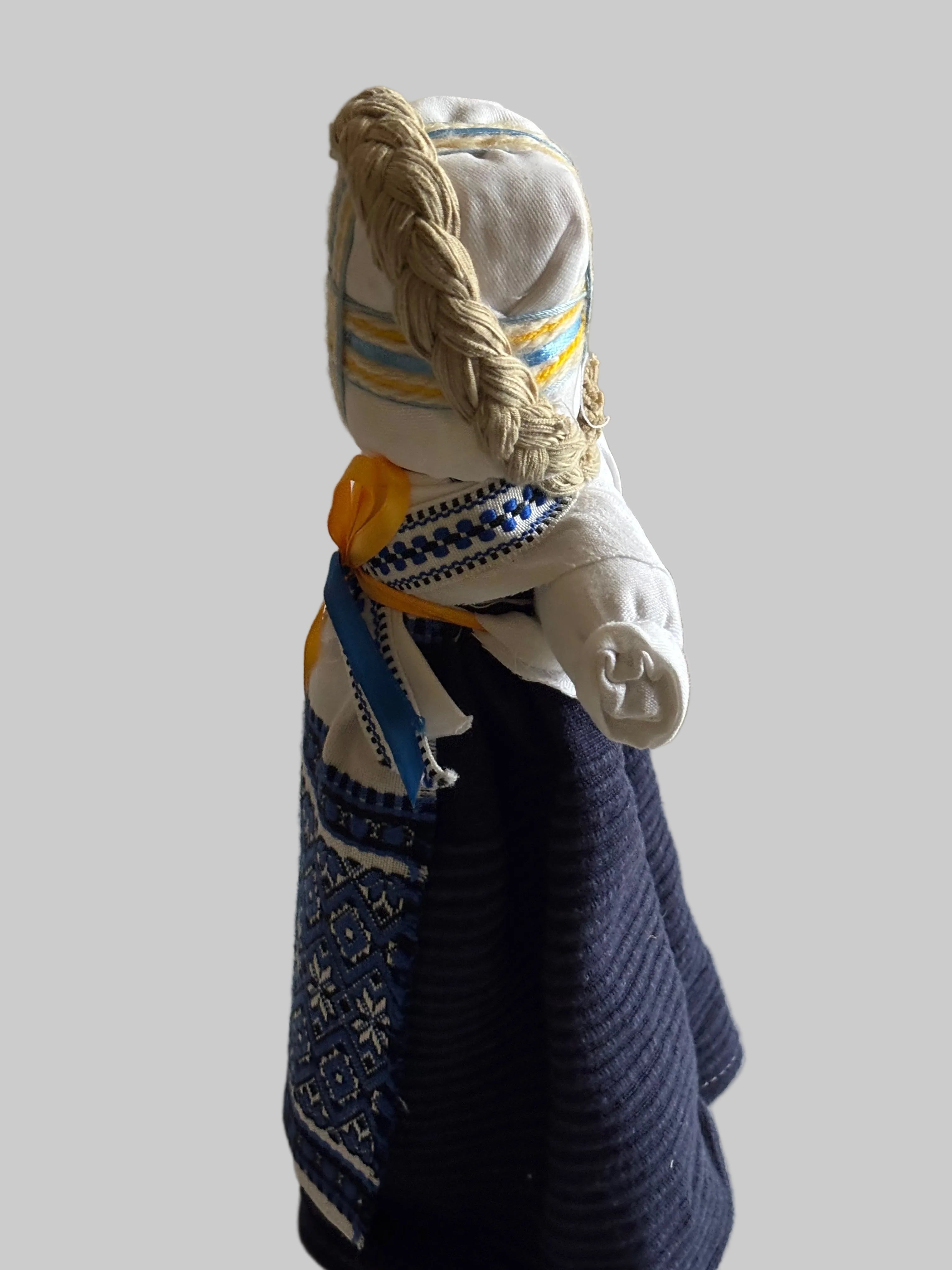 Ukrainian Motanka Decorative Reeled Doll, 12X5X3 inches